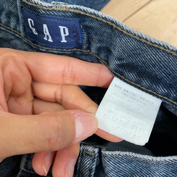 GAP High Rise Tapered Jeans - Picture 4 of 8